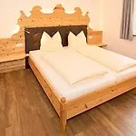 Thaurerhof Urlaub Auf Dem Bauernhof 农家乐 基姆湖畔贝尔瑙